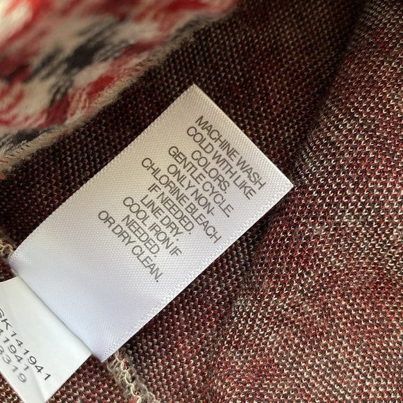 J. Jill houndstooth knee length skirt. - Picture 5 of 10